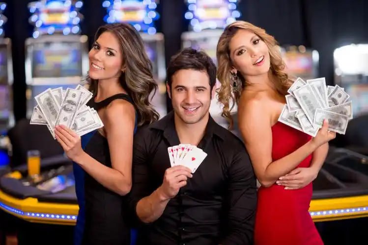 Baccarat ကတ်ကစားနည်း Player Banker ကို ရှင်းပြနေသောပုံ
